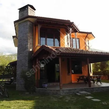 Villa Eryas Sari Sapanca